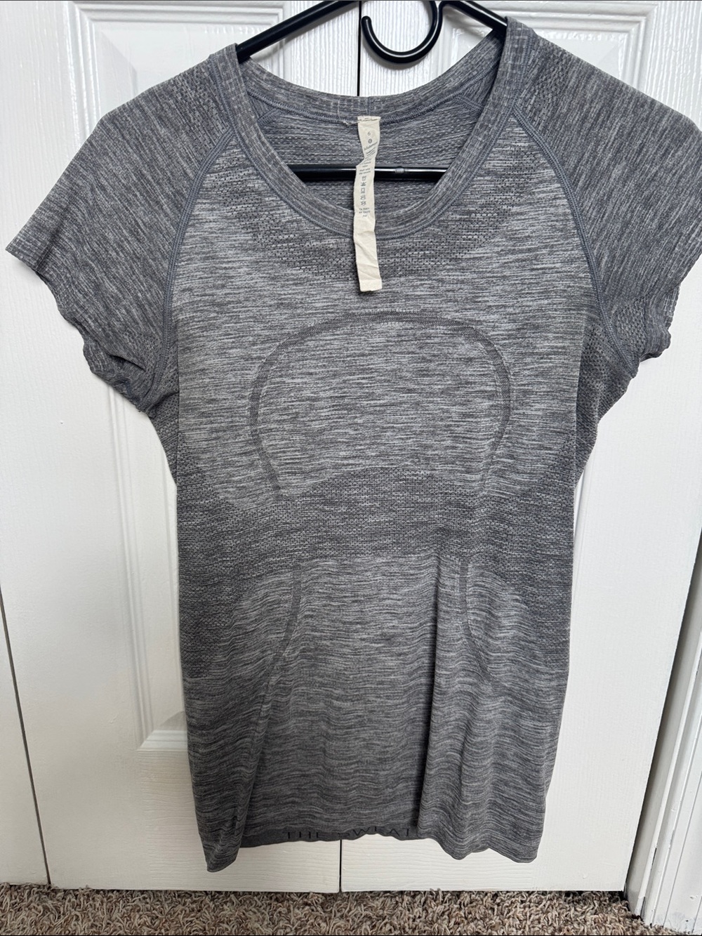 Lululemon women’s Seamless Short Sleeve Active Top